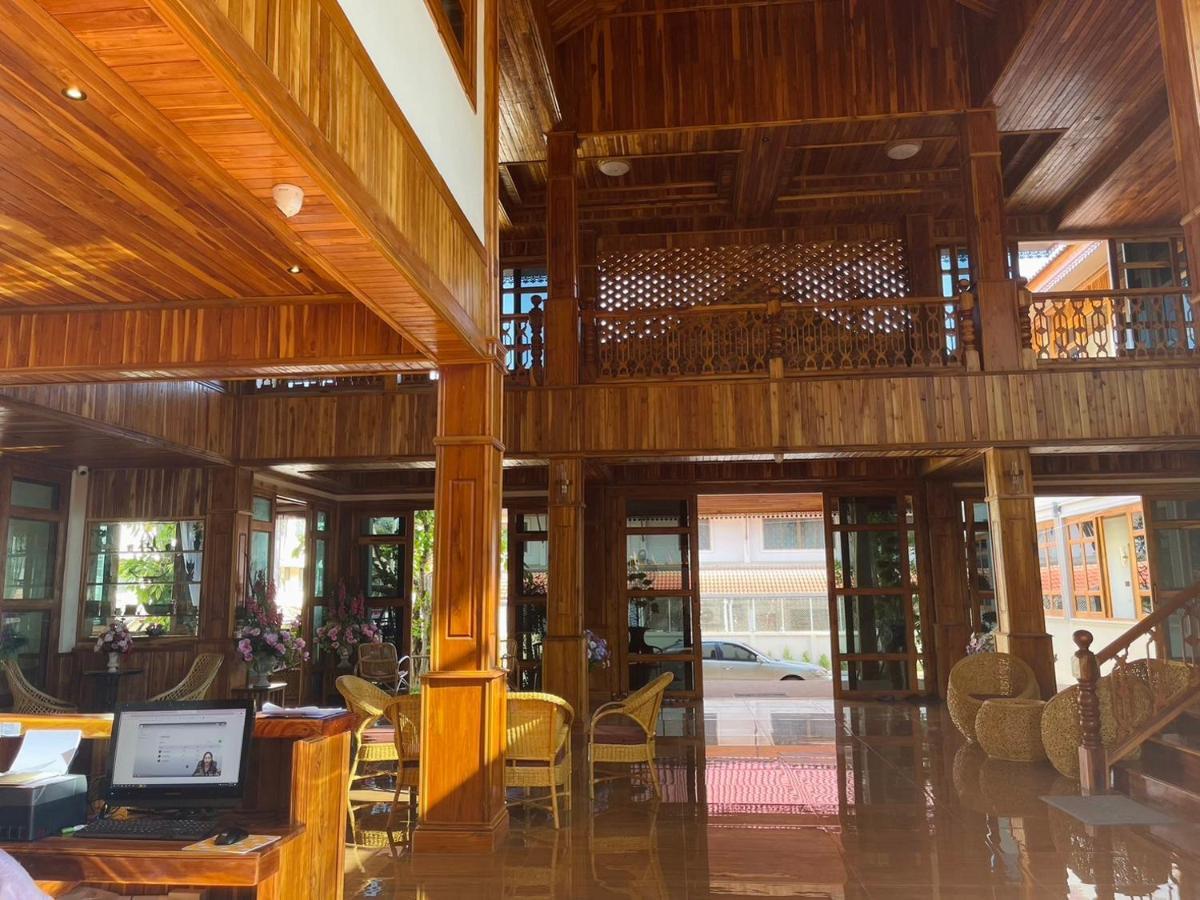 Kum-Chan House Hotel ナーン エクステリア 写真